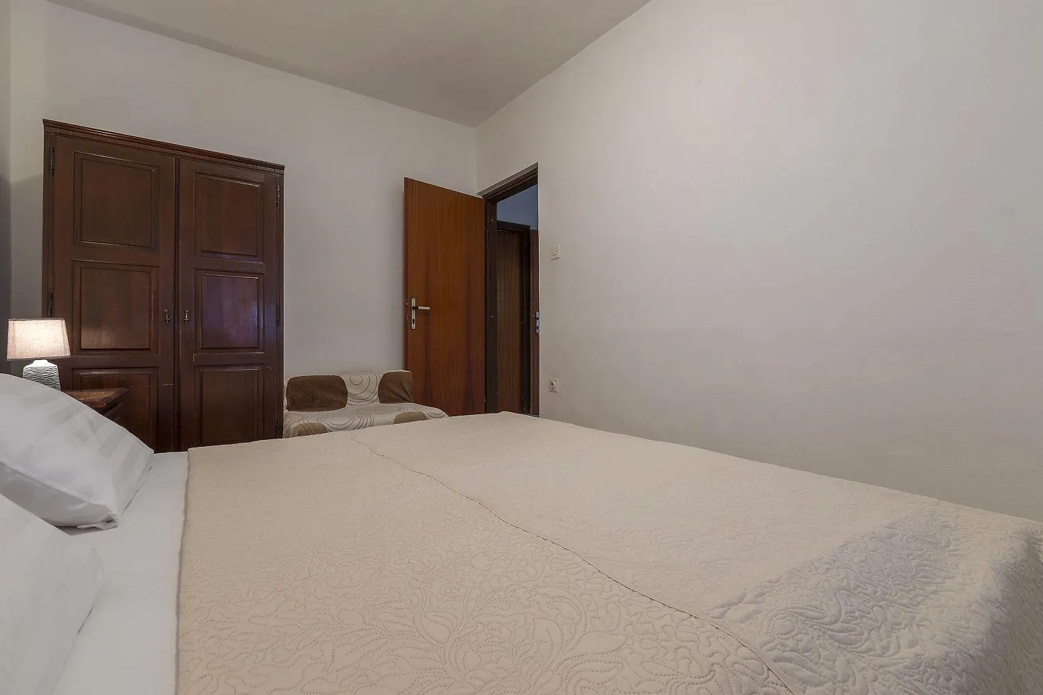 Charmantes Apartment Nur 300 Meter Zum Strand Mit Meerblick, Grillbereich - Hundefreundlich Crikvenica