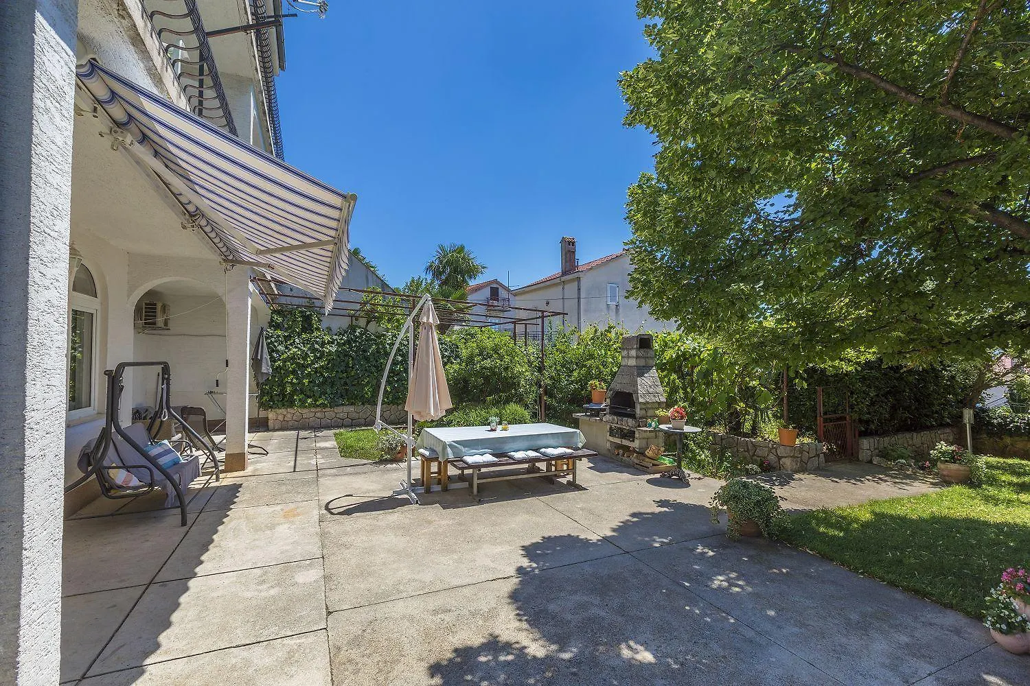 Charmantes Apartment Nur 300 Meter Zum Strand Mit Meerblick, Grillbereich - Hundefreundlich Crikvenica Croatia