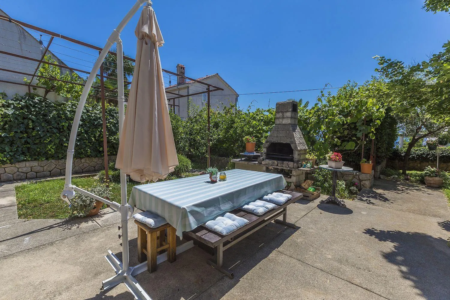 Charmantes Apartment Nur 300 Meter Zum Strand Mit Meerblick, Grillbereich - Hundefreundlich Crikvenica Croatia
